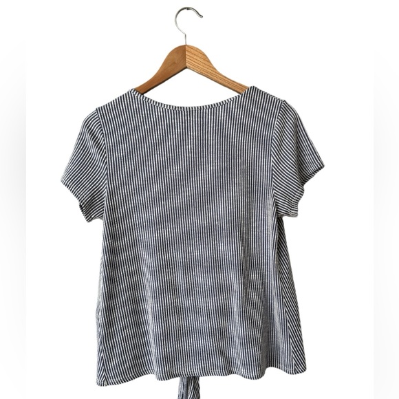 W5 Button Up Top - Blue White Stripe - Front Tie - Ladies Large - Picture 2 of 2